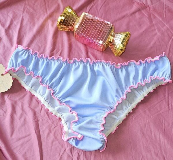 Bas de maillot brésilien à froufrous bleu