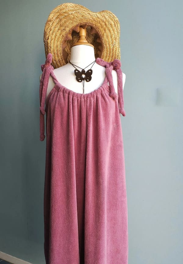 robe en éponge mauve
