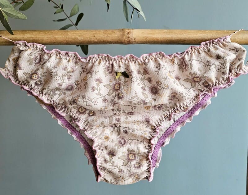 culotte brésilienne femme à fleurs