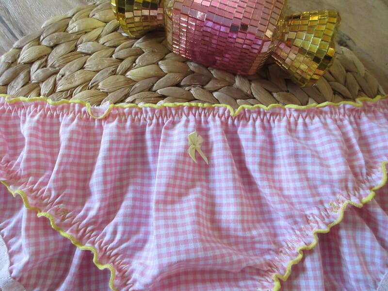 culotte femme à froufrous en vichy rose