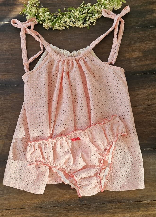 ensemble lingerie femme en coton brodé rose saumon