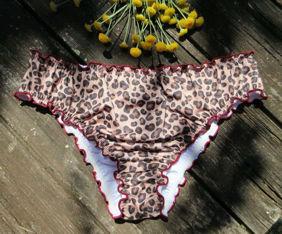 bas de maillot brésilien léopard