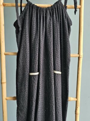 Robe en broderie anglaise noire