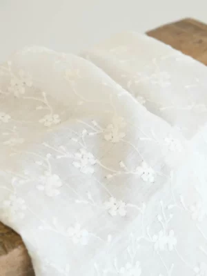 tanga-femme-a-froufrous-jeux-dombres-bootyful