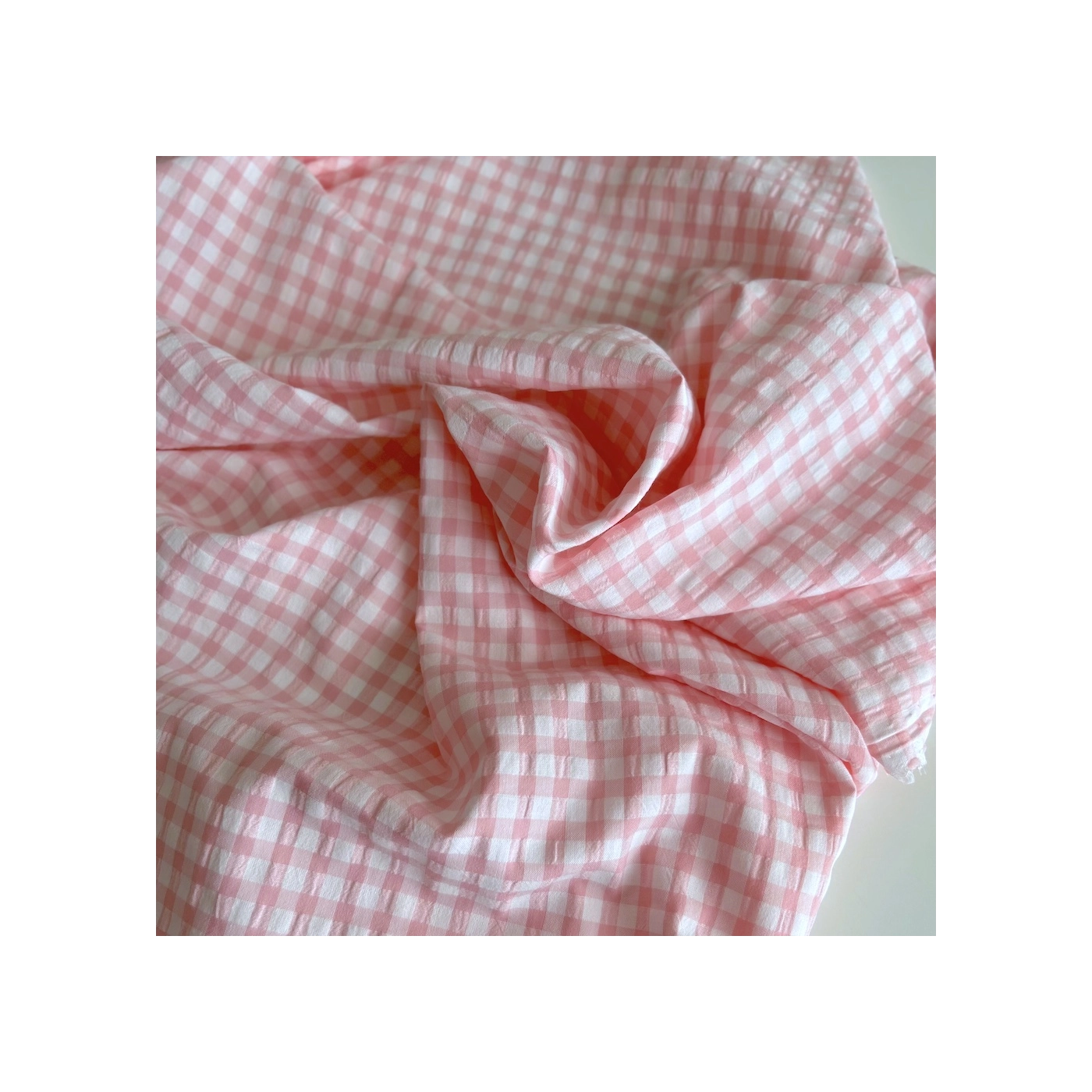 Coton gaufré à petits carreaux vichy roses et blancs, tissu BRIGITTE FOREVER bootyful